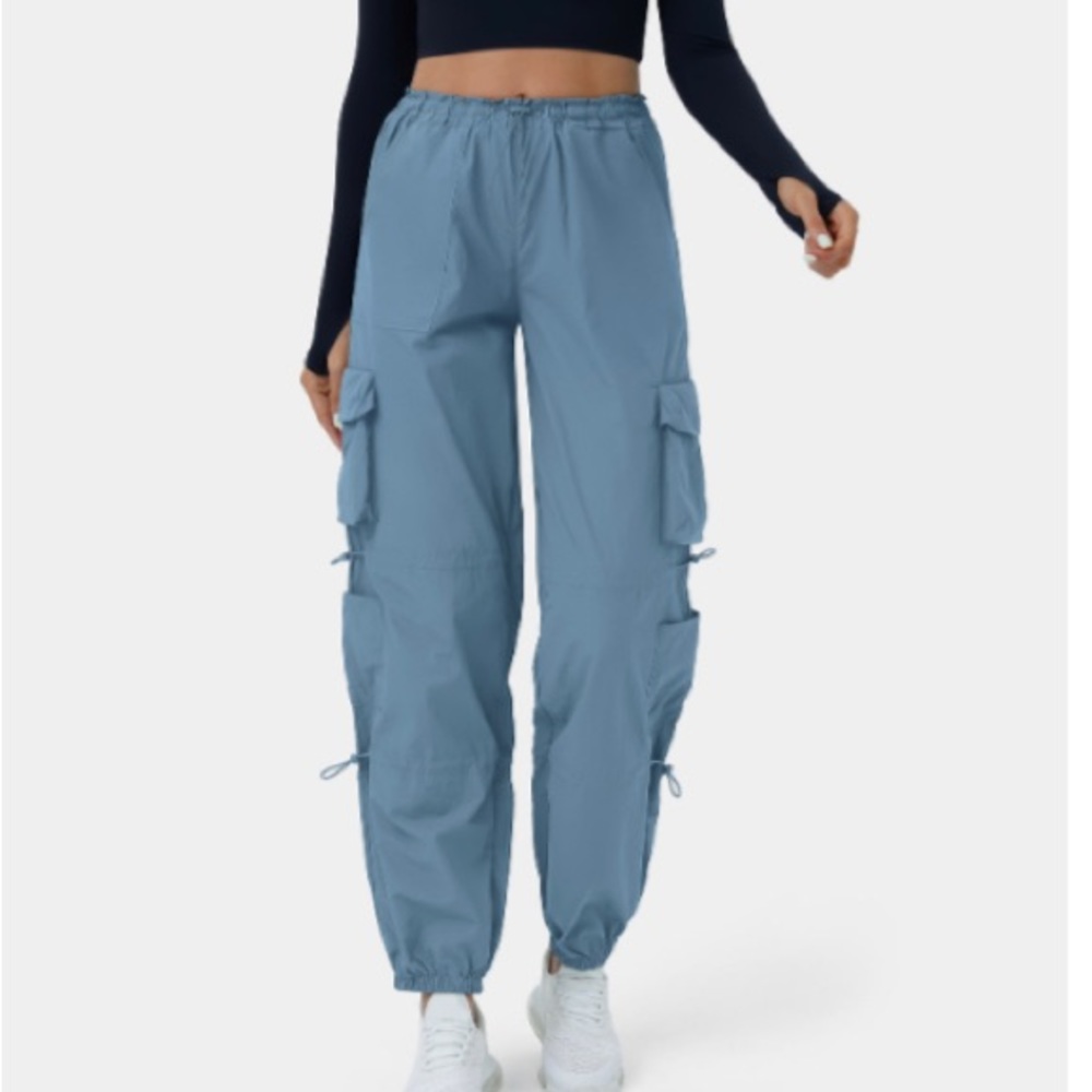 Mid Rise drawstring Multi Pockets Cargo Joggers in Blue Shadow